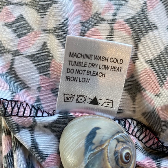 TAIL White Label Sleeveless 1/4 Zip Top Orange/Black pattern - Picture 9 of 11